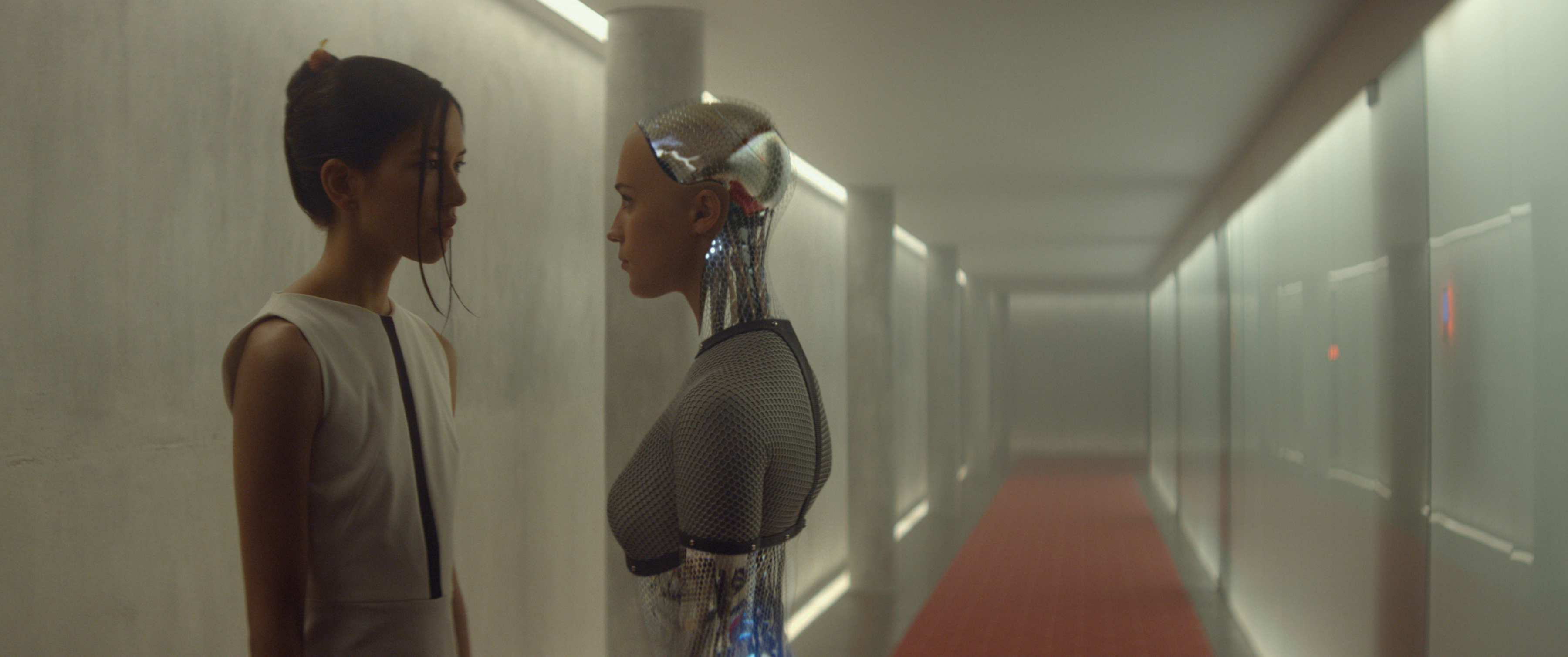 Ex Machina, réalisé par Alex Garland © Universal Pictures